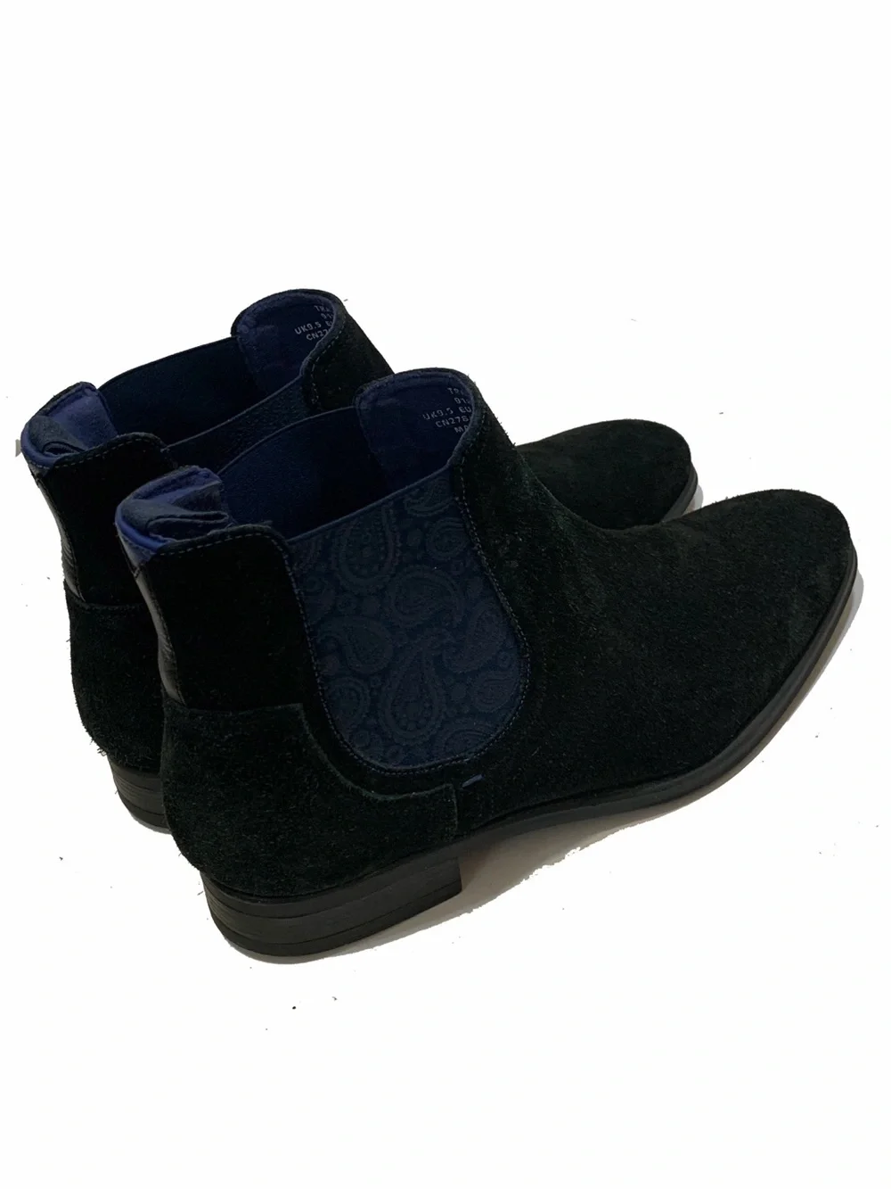 10.5 / Ted Baker Men's Black Suede Chelsea Boots